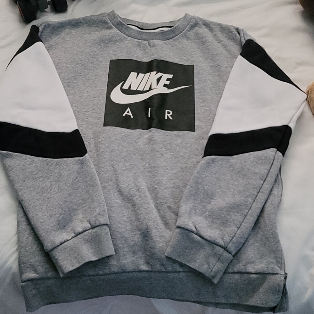 NIKE BOX LOGO CREW NECK